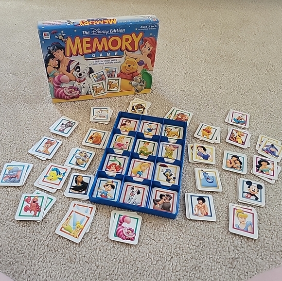 The Disney Edition Memory Matching Game MB Milton Bradley 41020 COMPLETE 2002 - Picture 1 of 14